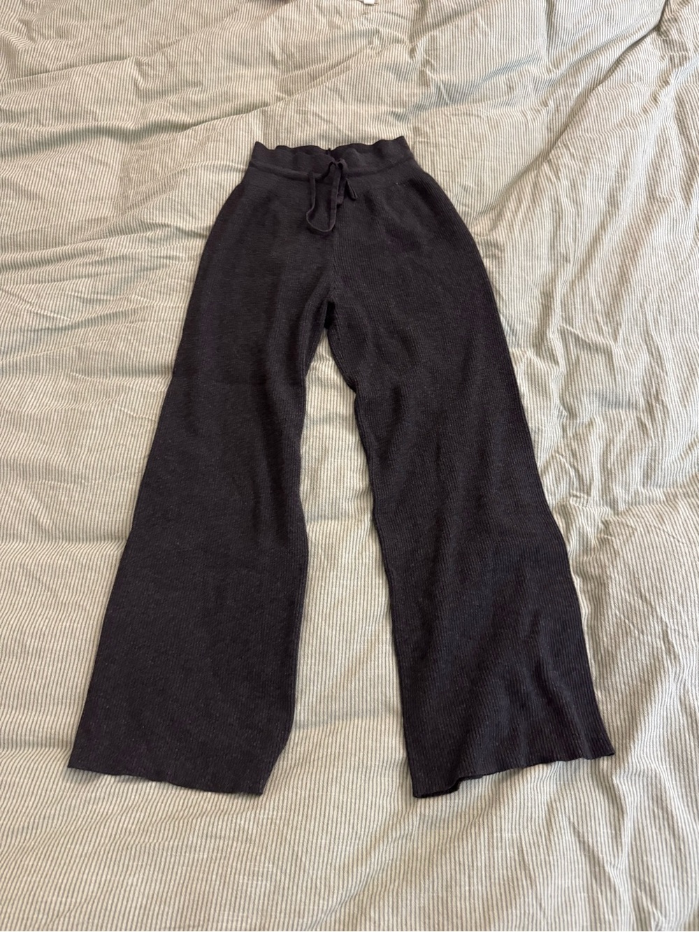 Uniqlo gray knit pants